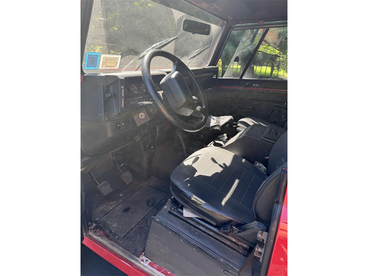 Land-rover-Defender-1995-Red-Black-11
