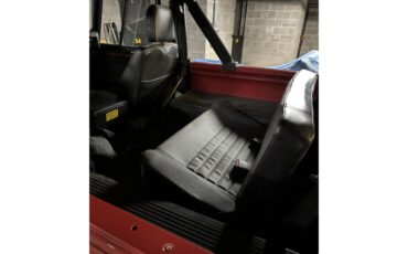 Land-rover-Defender-1995-Red-Black-12