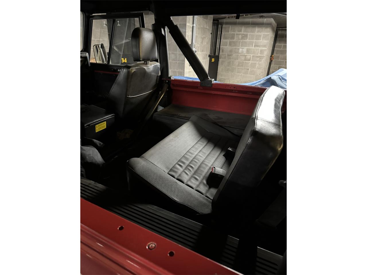 Land-rover-Defender-1995-Red-Black-12