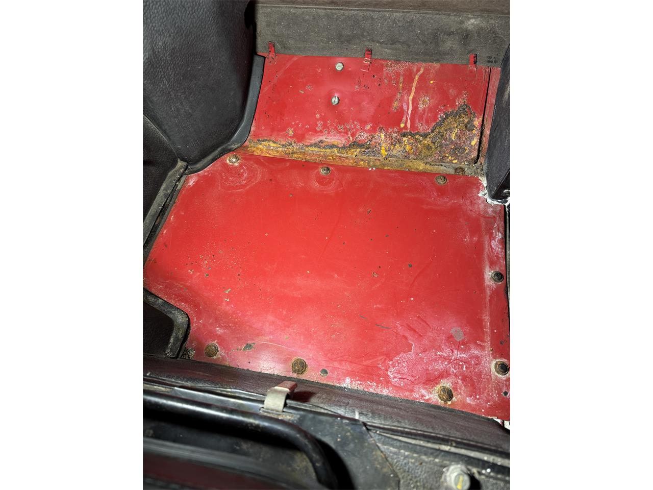 Land-rover-Defender-1995-Red-Black-21