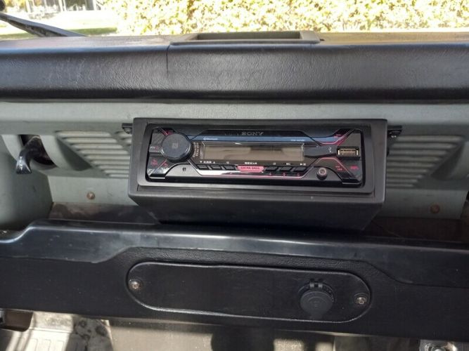 Land-rover-Defender-90-1990-Gray-Black-5