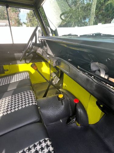 Land-rover-Other-1983-Yellow-4