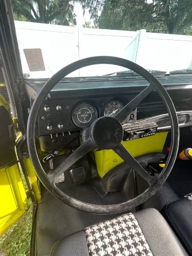 Land-rover-Other-1983-Yellow-8