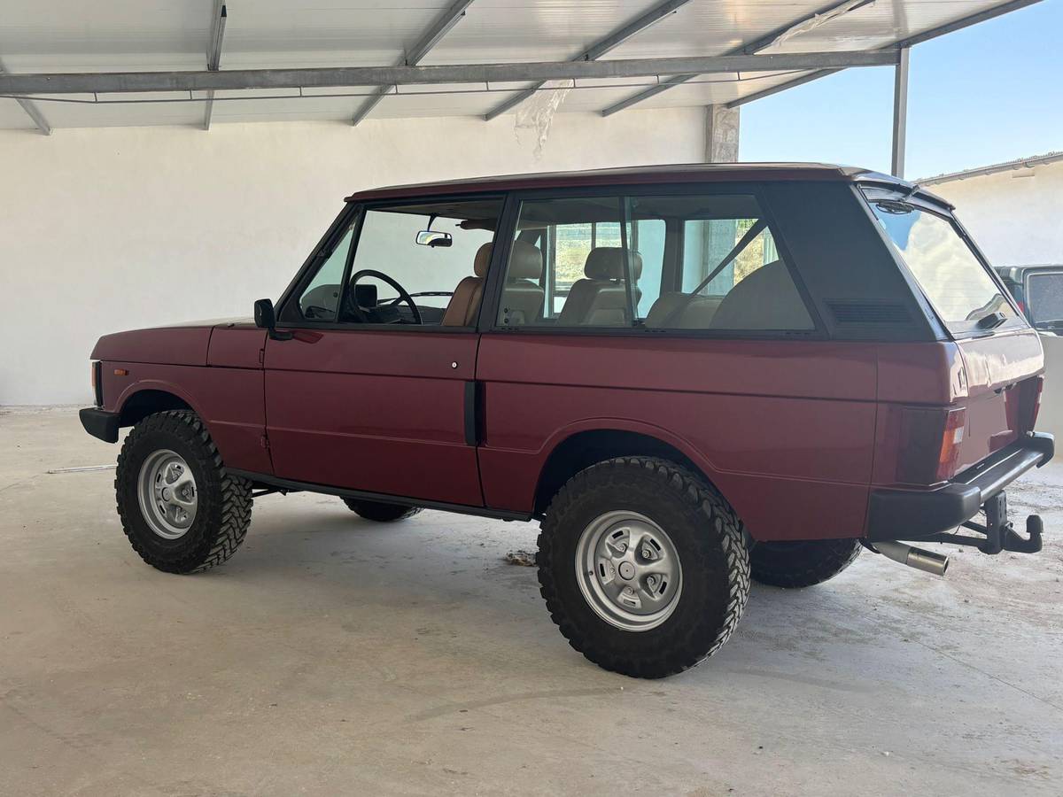 Land-rover-Range-rover-1985-red-3