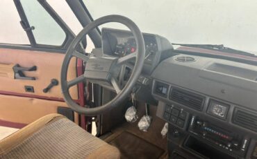 Land-rover-Range-rover-1985-red-4