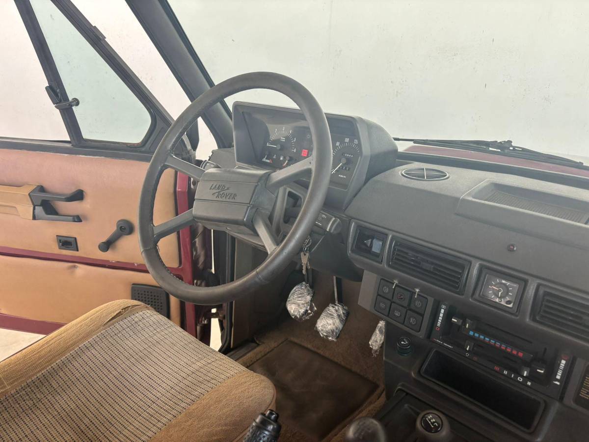 Land-rover-Range-rover-1985-red-4