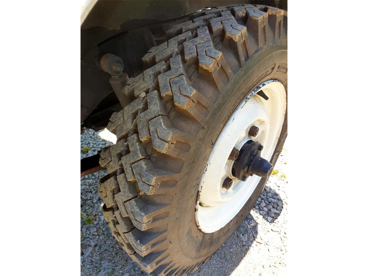 Land-rover-Santana-1978-Safari-Sand-SandBlack-21