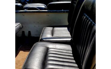 Land-rover-Santana-1978-Safari-Sand-SandBlack-24