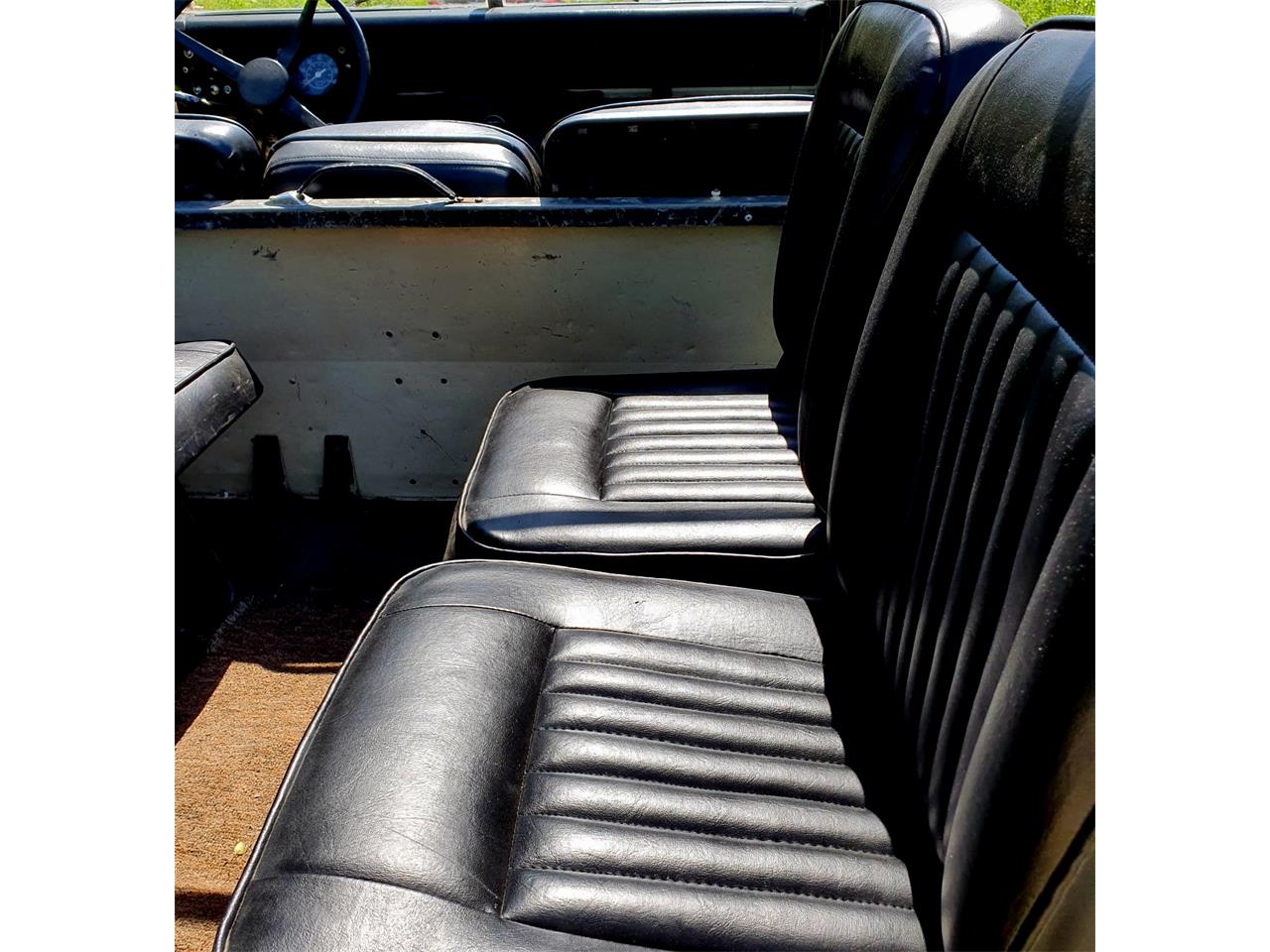 Land-rover-Santana-1978-Safari-Sand-SandBlack-24