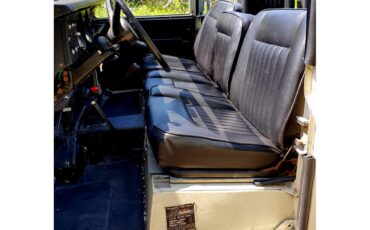 Land-rover-Santana-1978-Safari-Sand-SandBlack-5