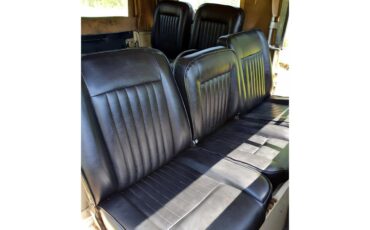 Land-rover-Santana-1978-Safari-Sand-SandBlack-7