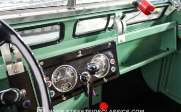 Land-rover-Series-2a-1963-Olive-Tan-11