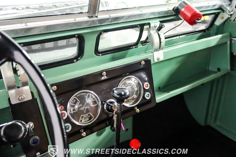 Land-rover-Series-2a-1963-Olive-Tan-11