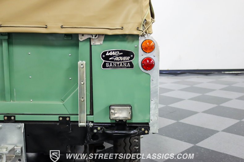 Land-rover-Series-2a-1963-Olive-Tan-30