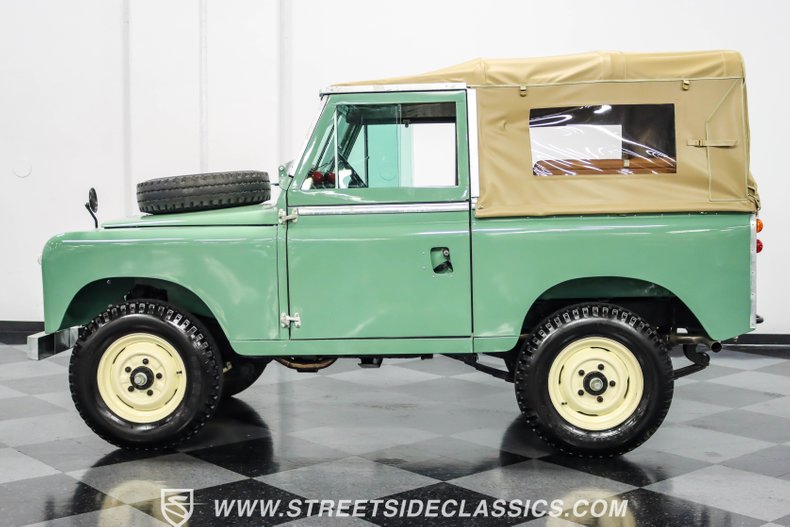 Land-rover-Series-2a-1963-Olive-Tan-4