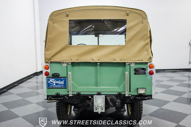 Land-rover-Series-2a-1963-Olive-Tan-8