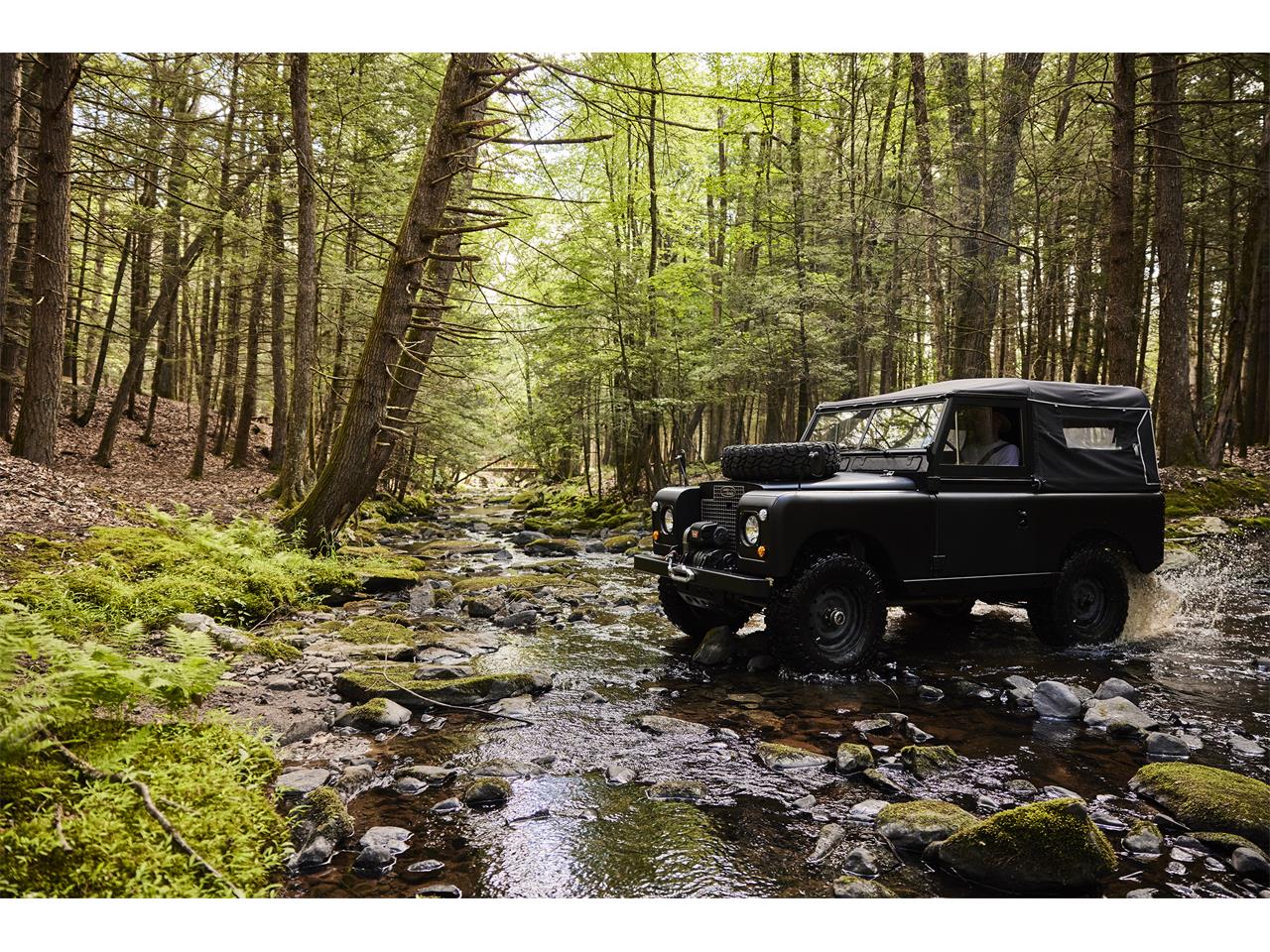 Land-rover-Series-iia-1970-Matte-Black-Black-1