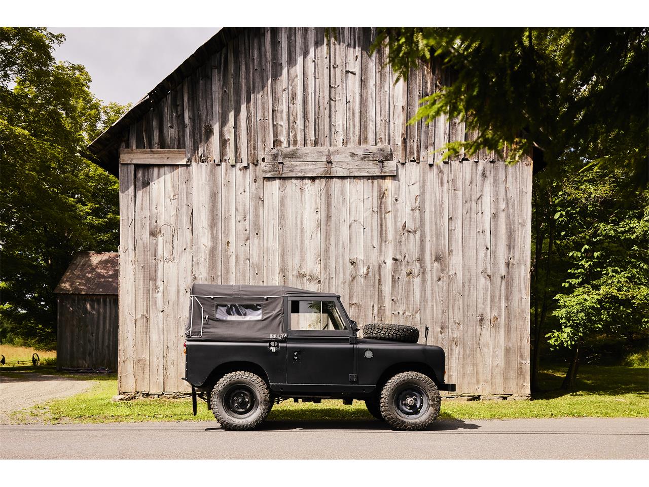 Land-rover-Series-iia-1970-Matte-Black-Black-10