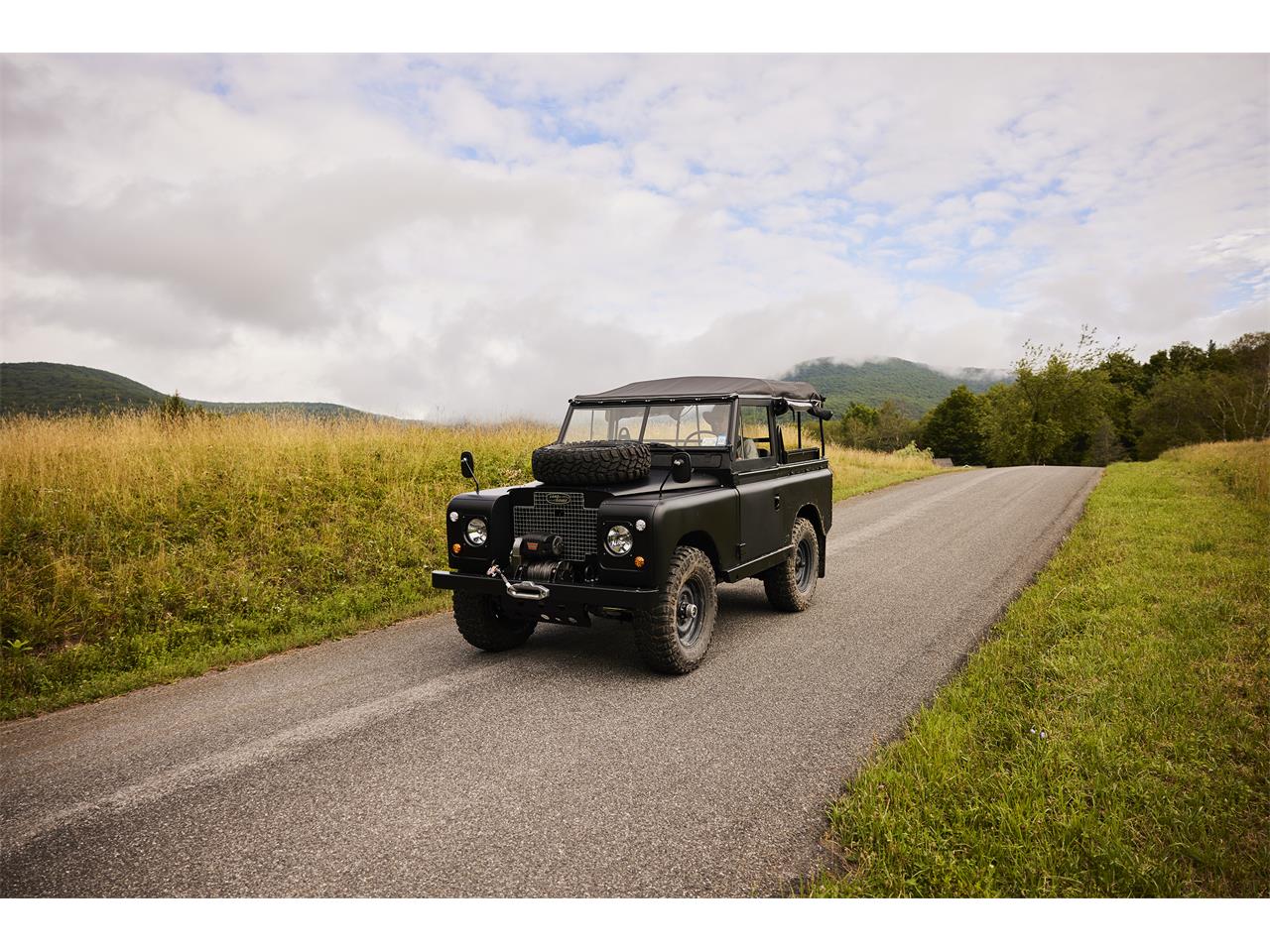 Land-rover-Series-iia-1970-Matte-Black-Black-4