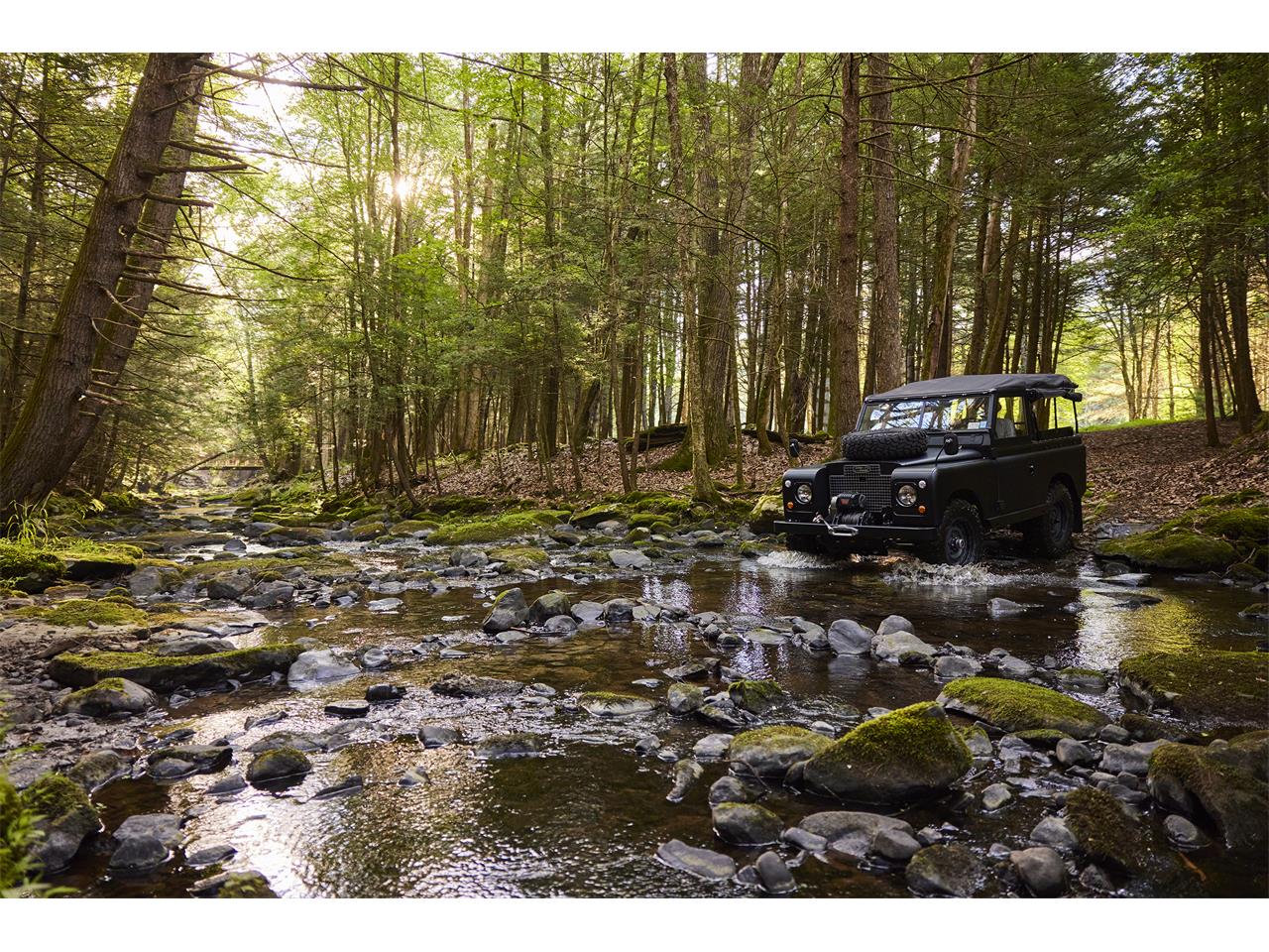 Land-rover-Series-iia-1970-Matte-Black-Black-7