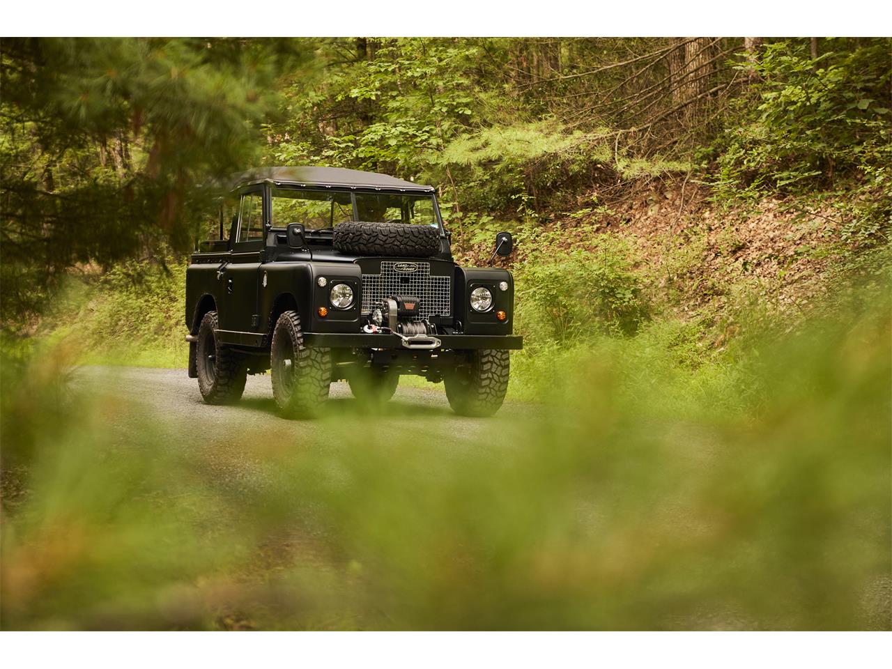 Land-rover-Series-iia-1970-Matte-Black-Black-8