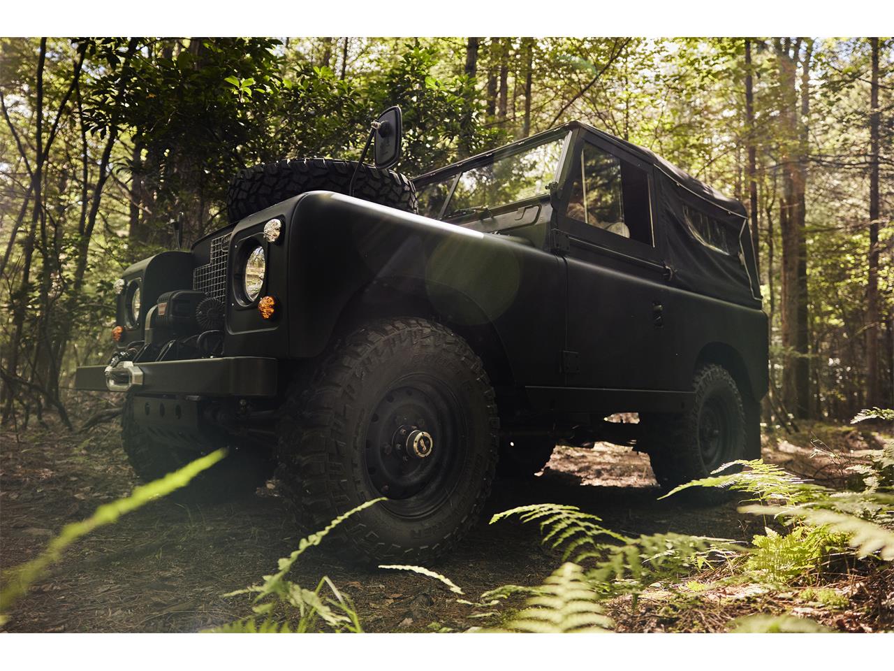 Land-rover-Series-iia-1970-Matte-Black-Black-9