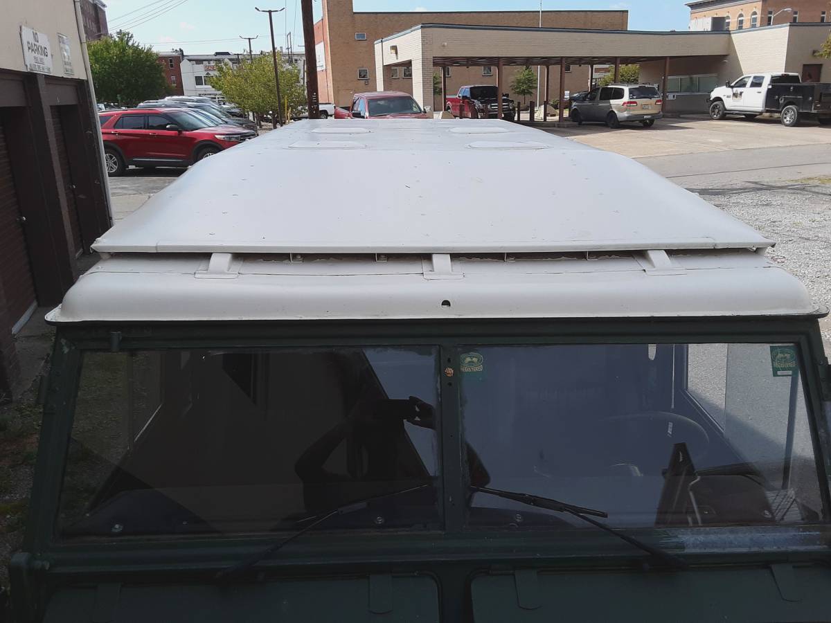 Land-rover-series-3-1979-5