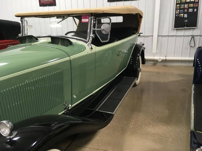 Lasalle-1930-GreenBlack-Black-13
