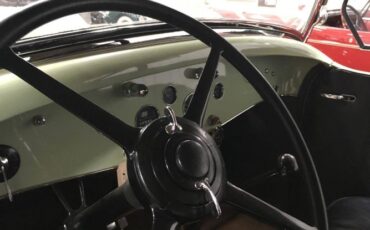 Lasalle-1930-GreenBlack-Black-17