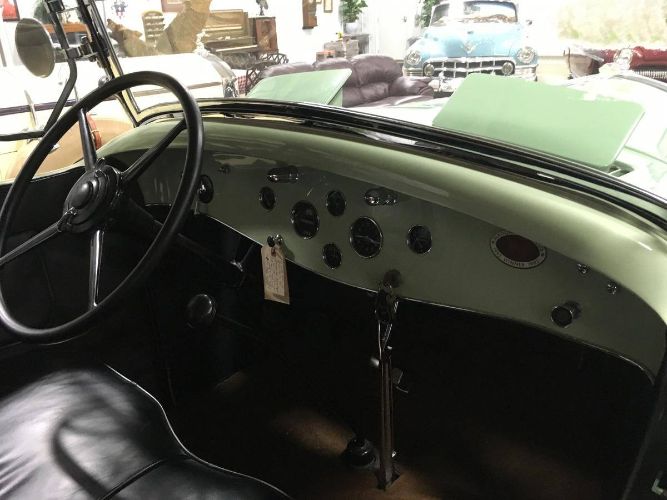 Lasalle-1930-GreenBlack-Black-21