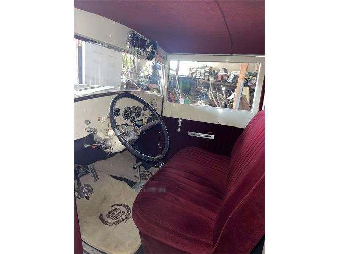 Lasalle-1931-Beige-Cherry-Red