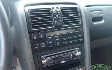 Lexus-LS-1991-Sedan-11