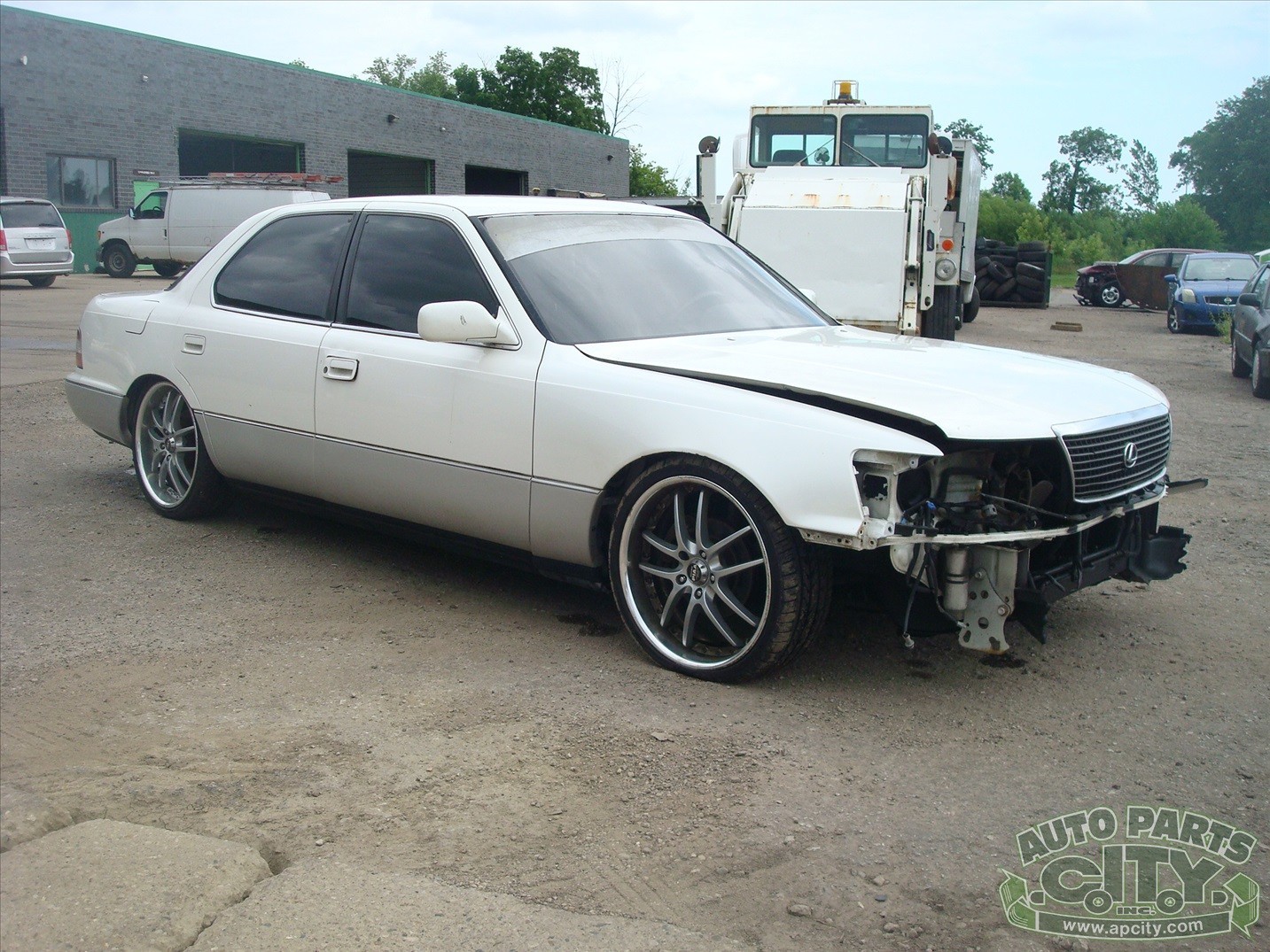 Lexus-LS-1991-Sedan-2