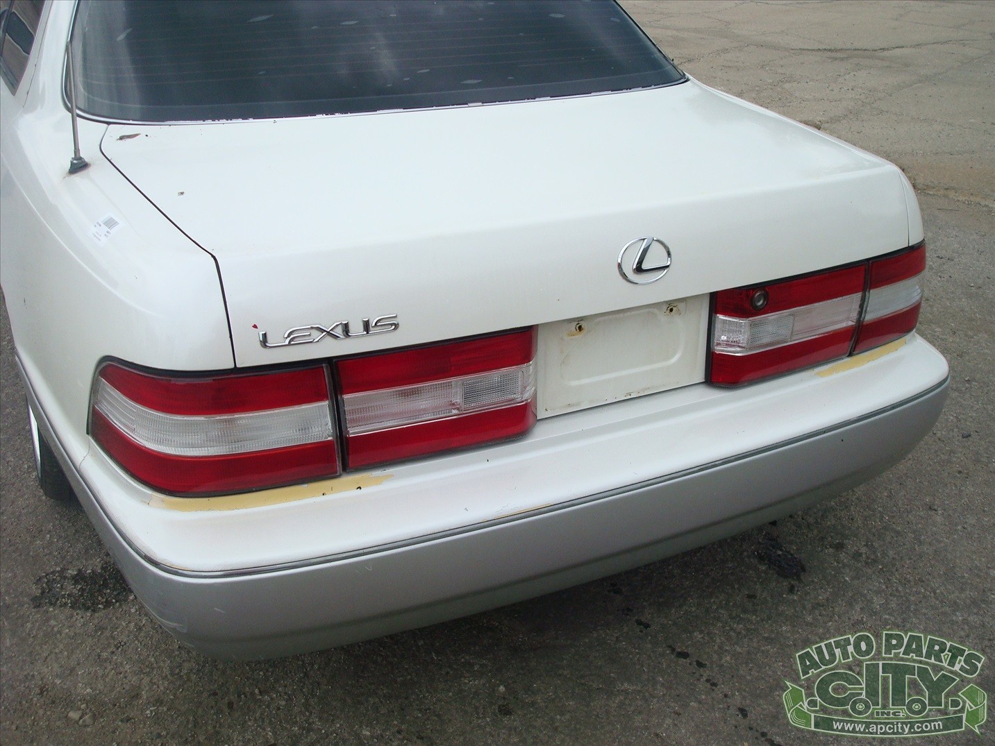 Lexus-LS-1991-Sedan-4