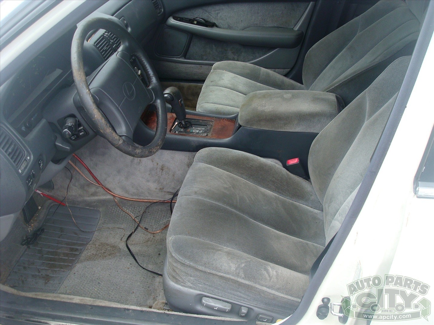 Lexus-LS-1991-Sedan-6