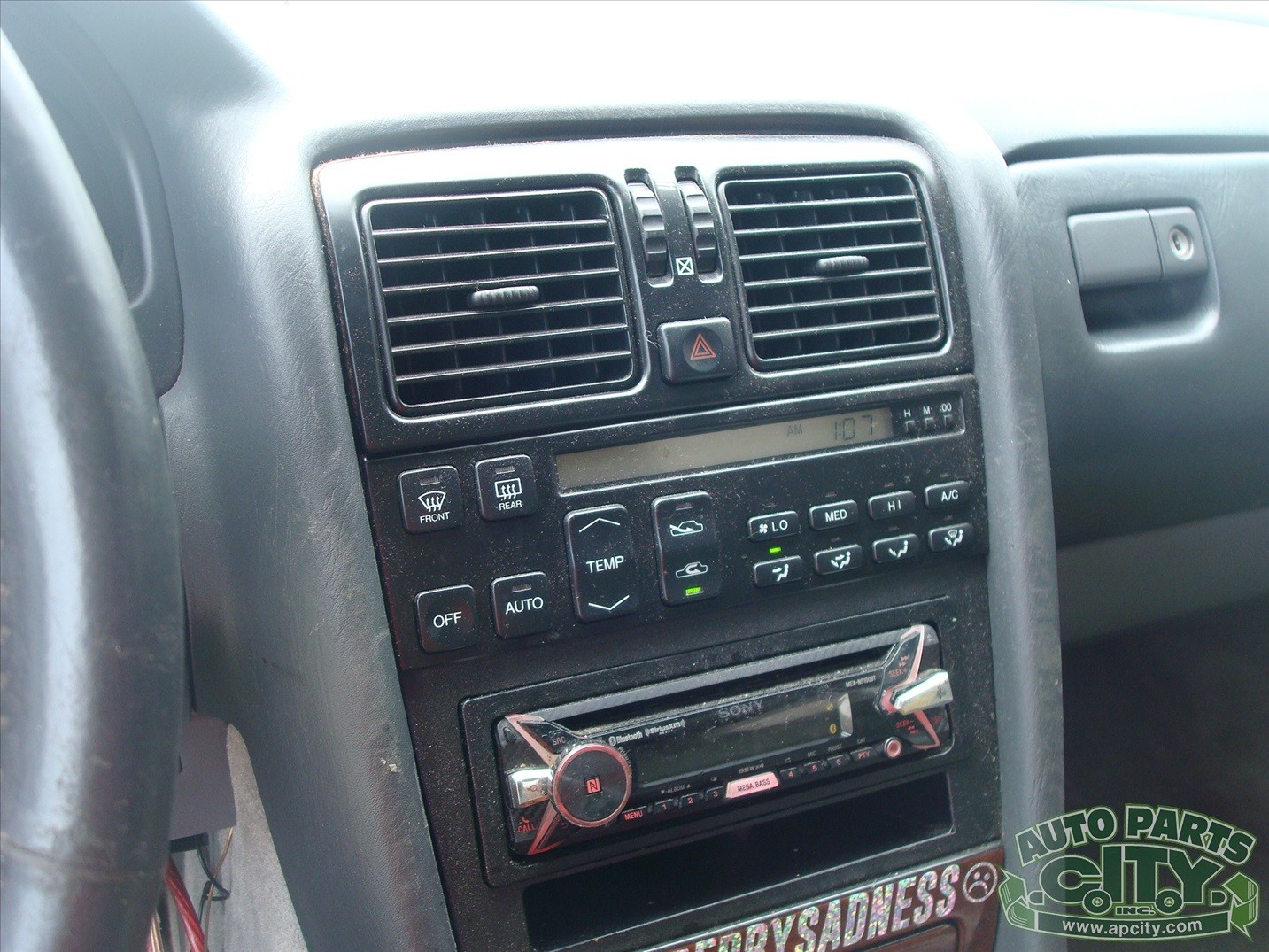Lexus-LS-1991-Sedan-9