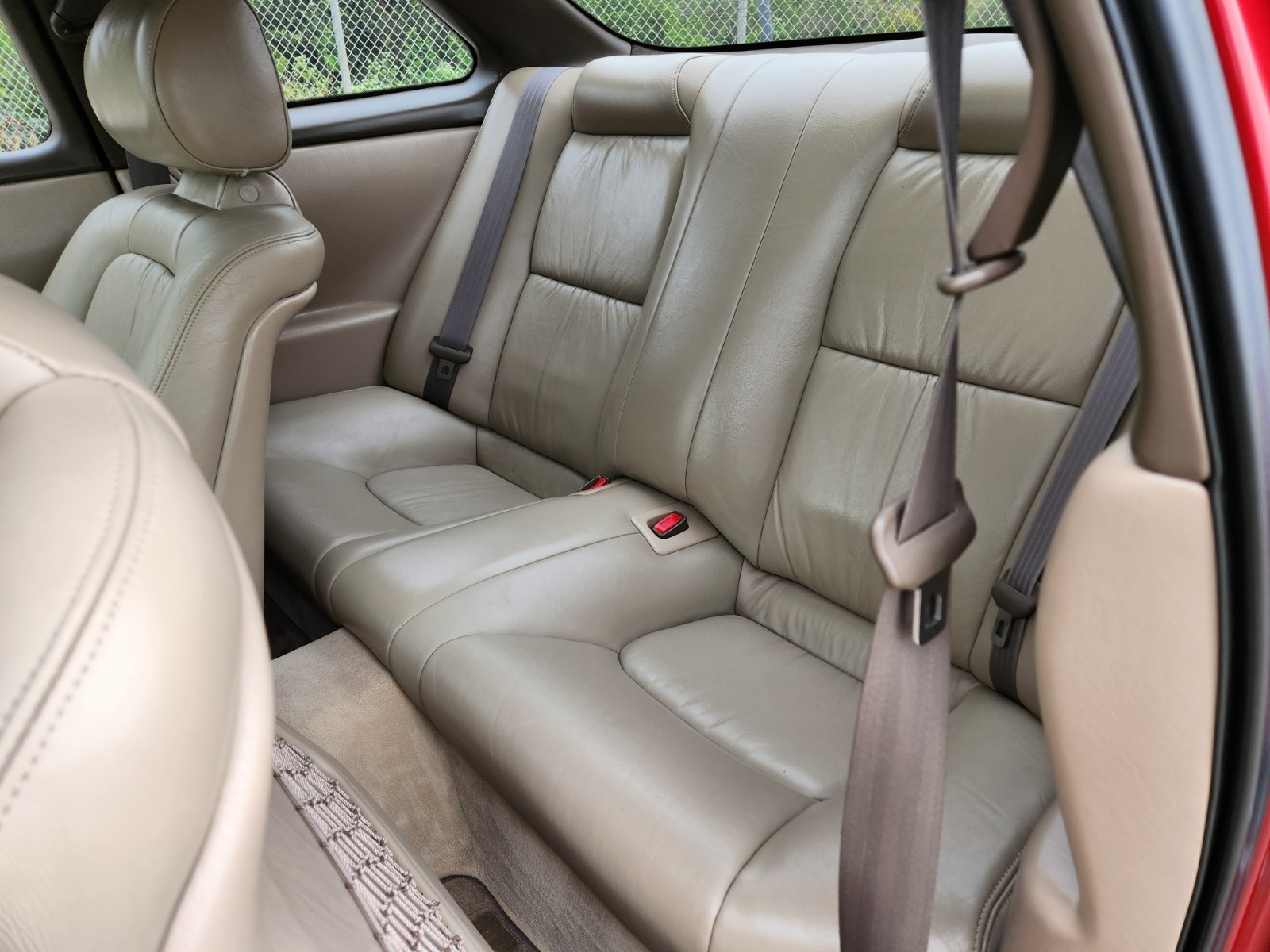 Lexus-SC-1992-Coupe-37