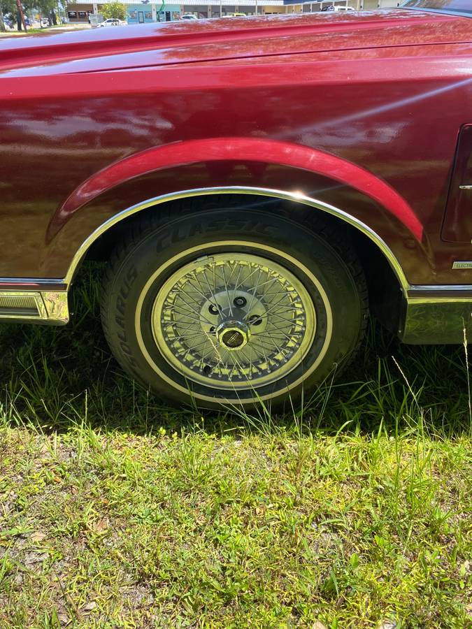 Lincoln-1983-red-16