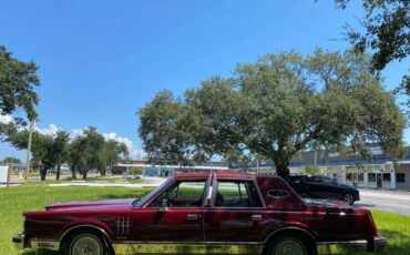 Lincoln-1983-red-4