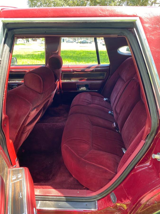 Lincoln-1983-red-8
