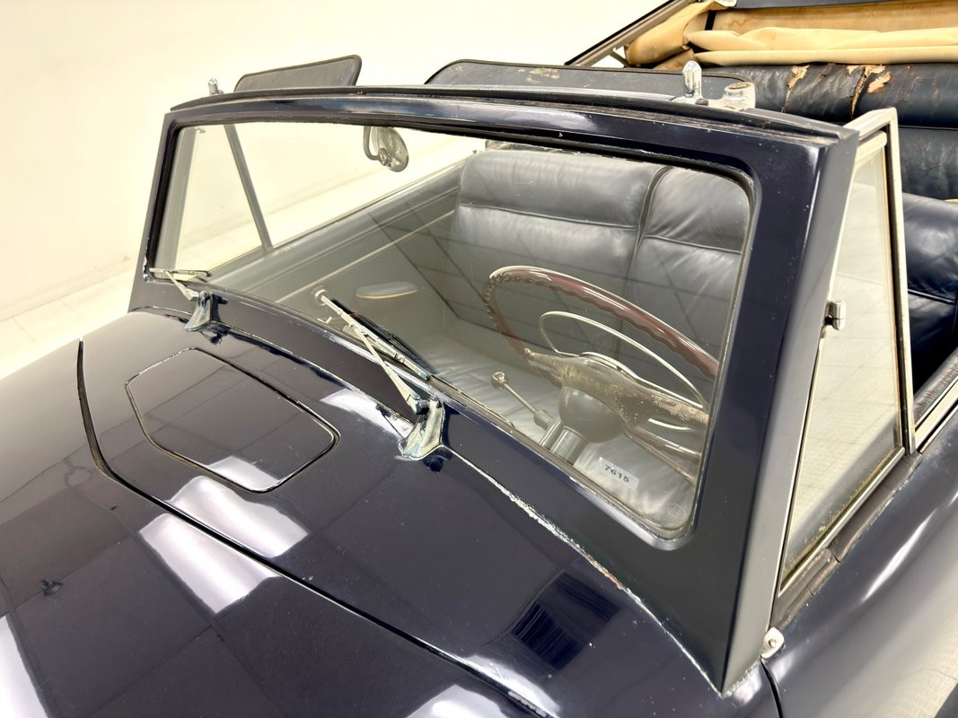 Lincoln-Continental-1947-Convertible-16