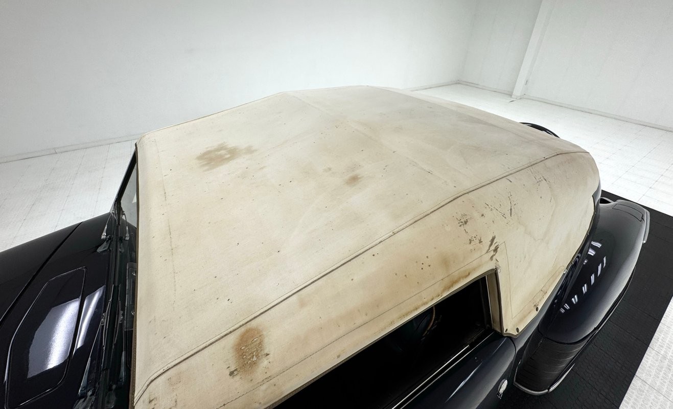 Lincoln-Continental-1947-Convertible-18