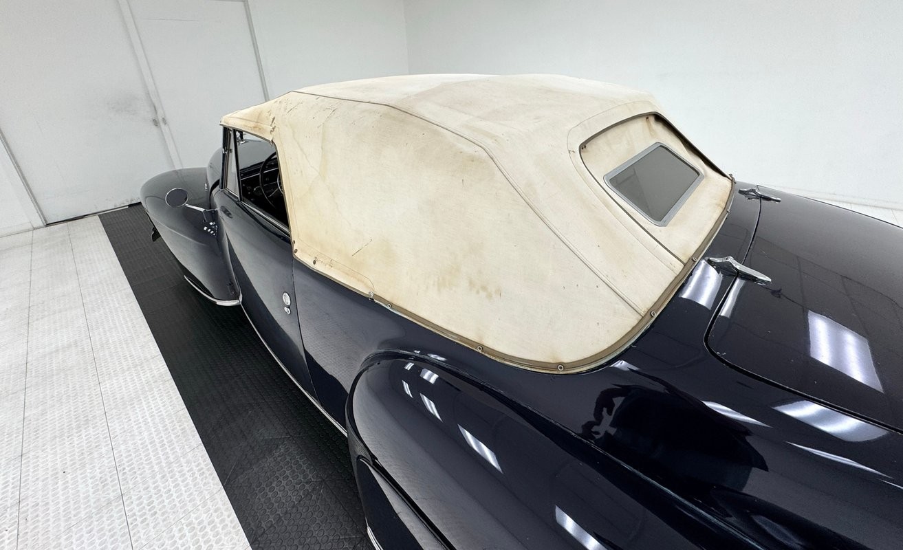 Lincoln-Continental-1947-Convertible-20
