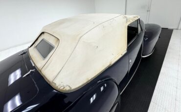 Lincoln-Continental-1947-Convertible-21