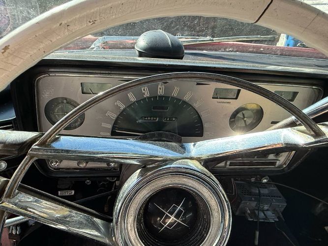 Lincoln-Continental-1958-14
