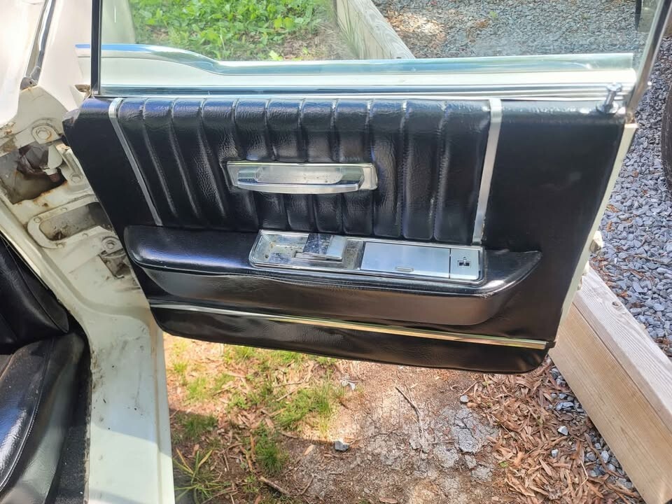 Lincoln-Continental-1964-Sedan-6