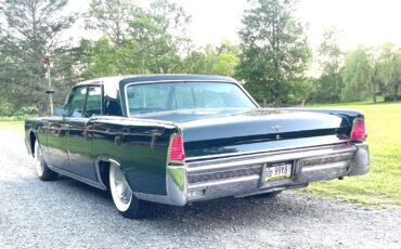 Lincoln-Continental-1965-Sedan-1