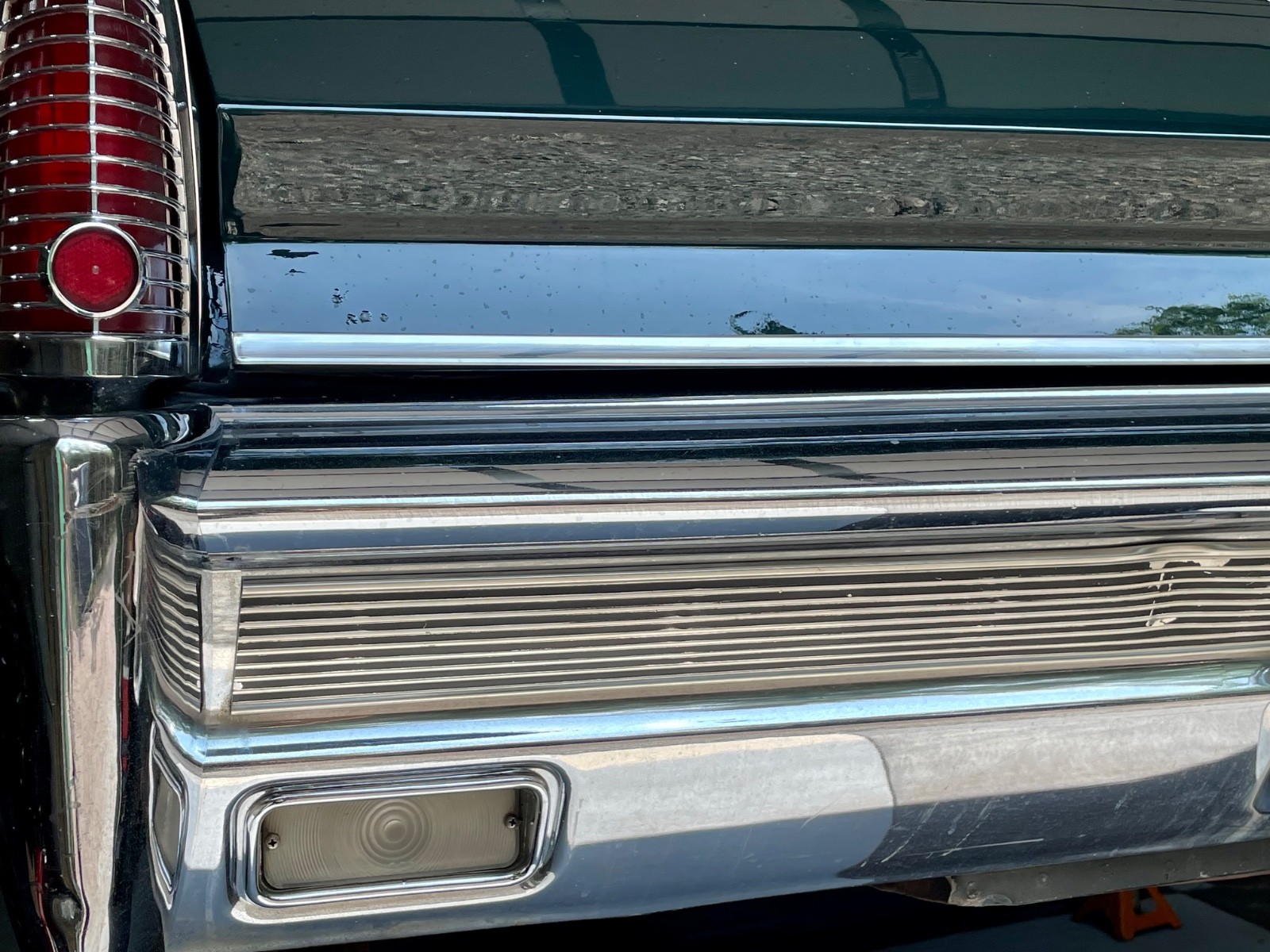 Lincoln-Continental-1965-Sedan-28