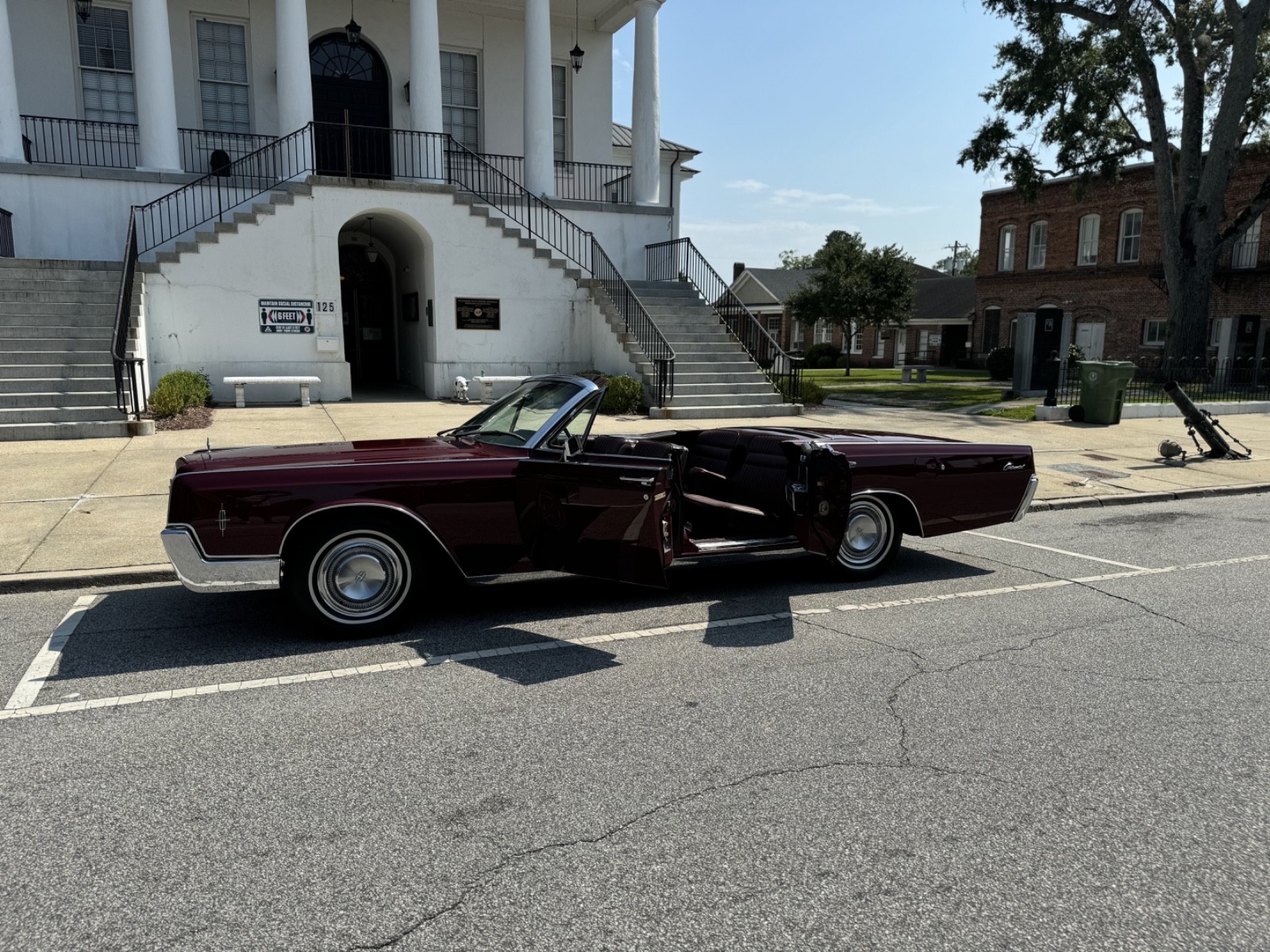 Lincoln Continental 1966 Convertible