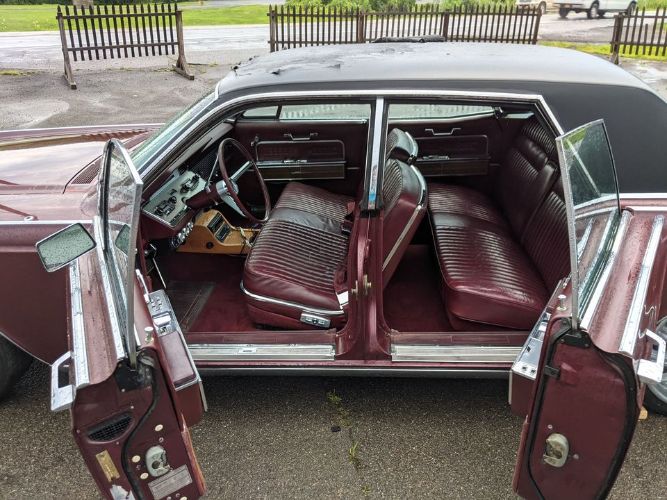 Lincoln-Continental-1966-Red-Red-4